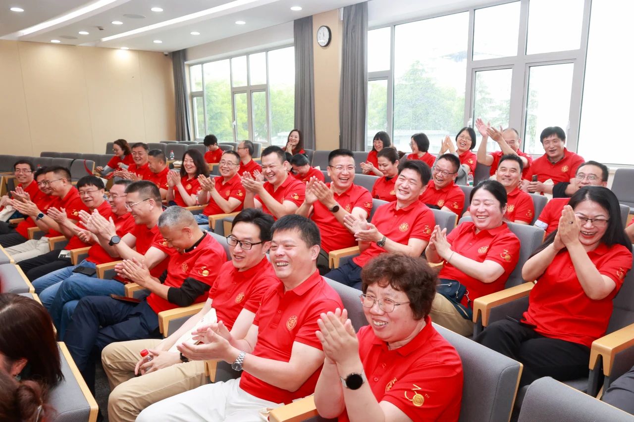 1749001404916608.jpg 28.jpg