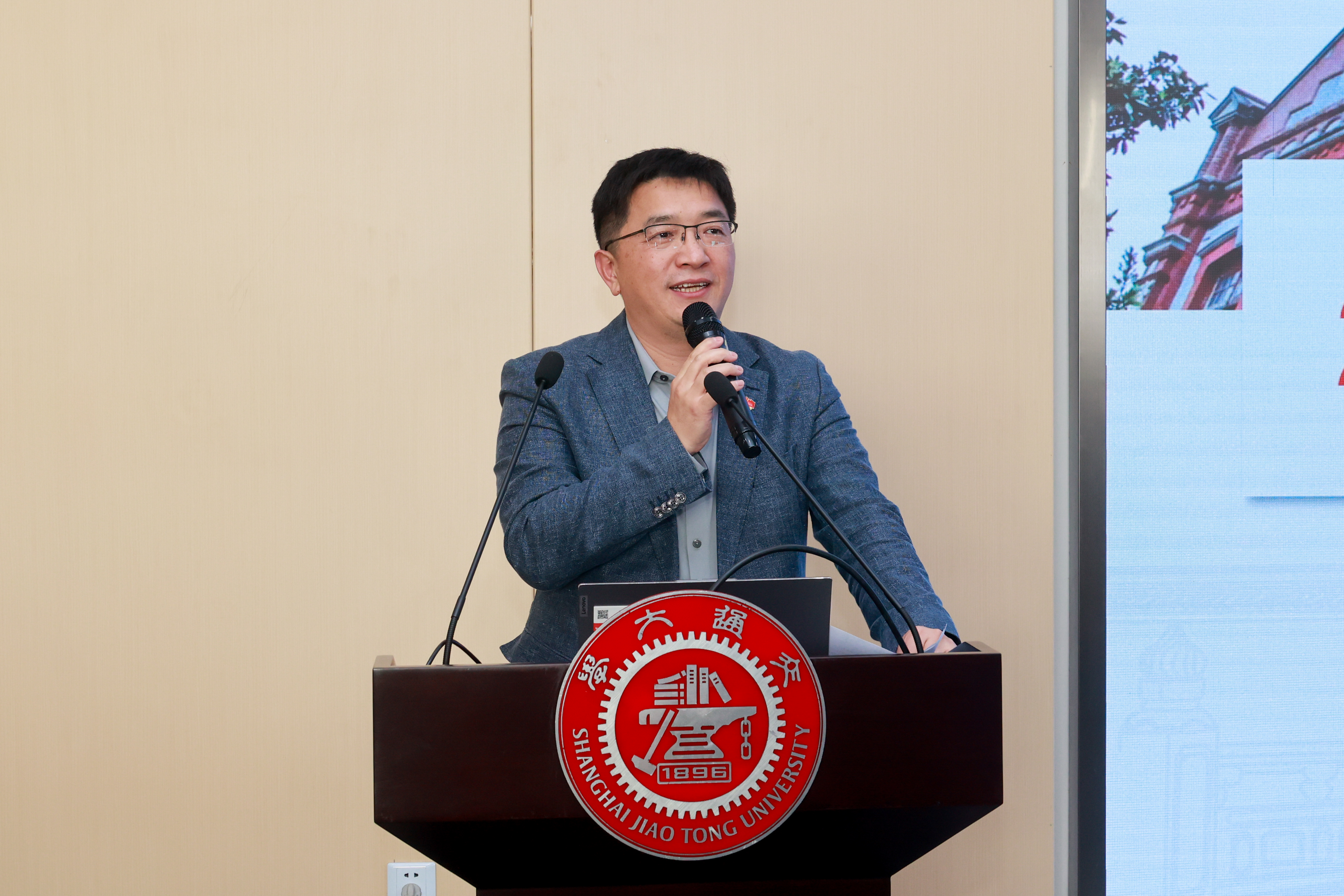 1761528990469864.jpg 211A8019-1.jpg